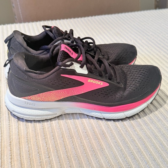 Brooks Womens Ghost 16, Black/Pink Size 8 - Picture 1 of 6